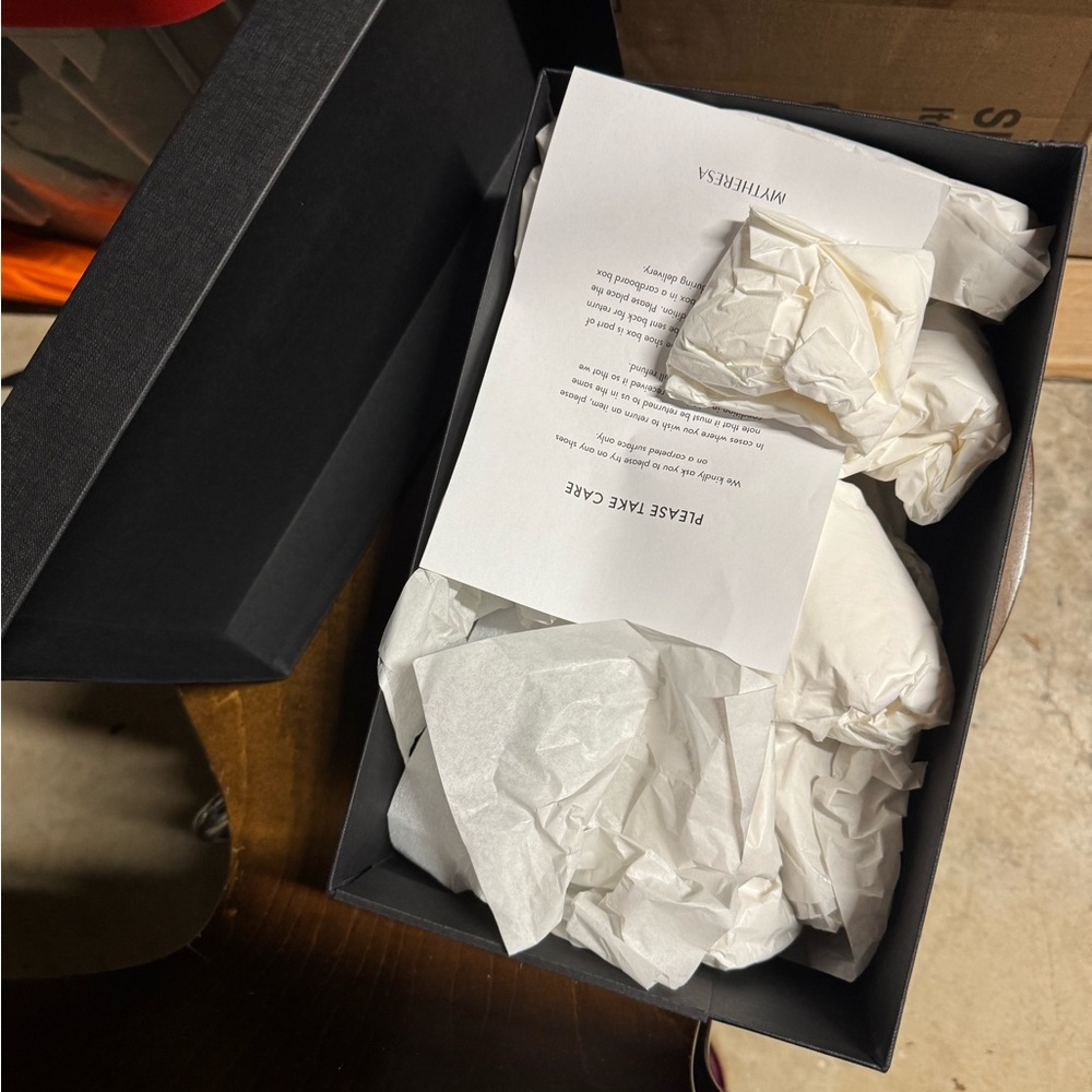 Dolce & Gabbana empty box - Picture 2 of 6